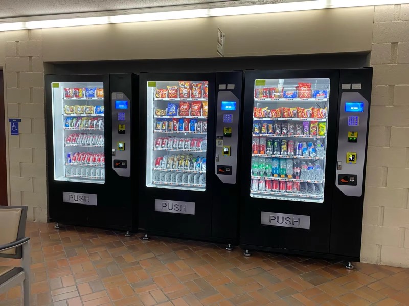 Food Snacks Items - Hochwertiger Maßgefertigter Großkapazitäts-Lebensmittel- und Getränkeautomat Ausgestattet